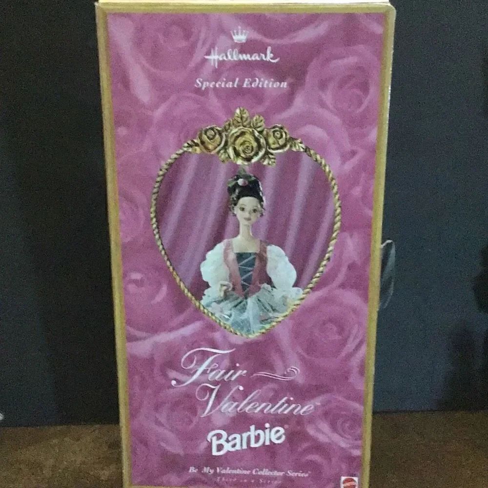 Barbie, fair valentine with box